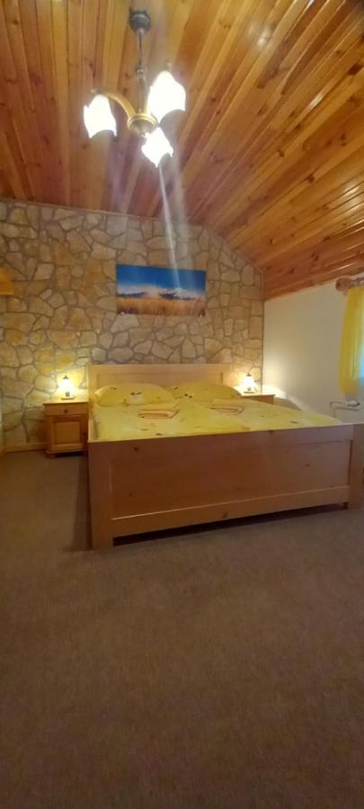 Aspen Apartment Nova Lesna Bagian luar foto