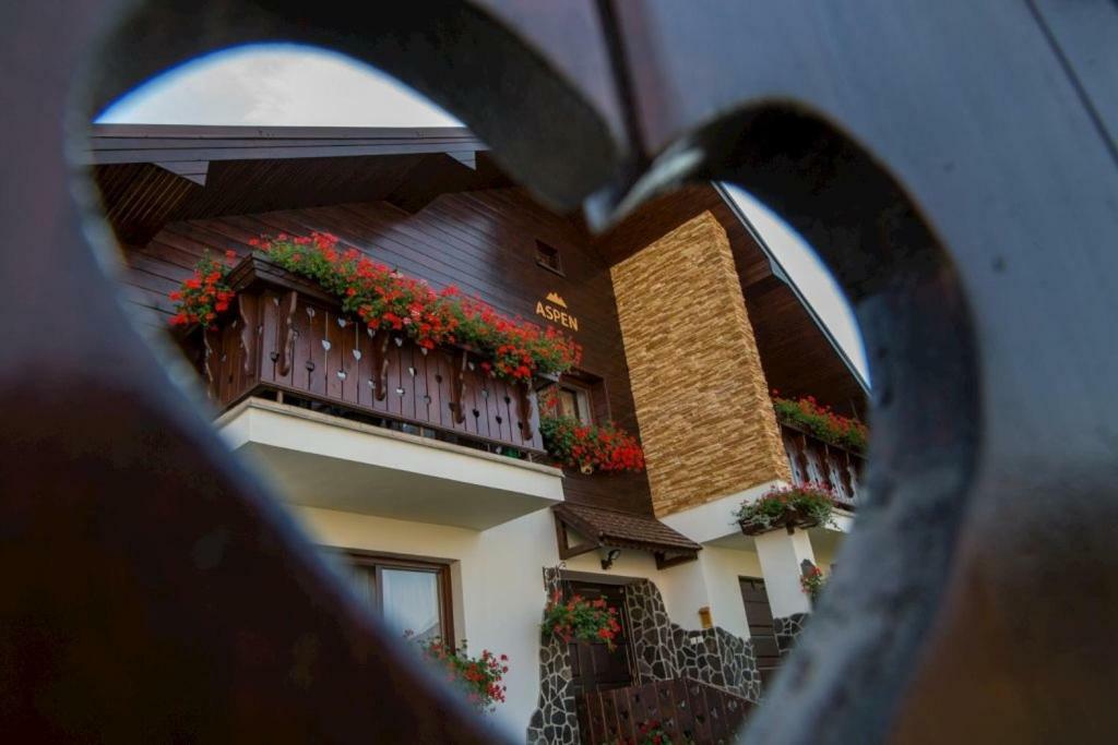 Aspen Apartment Nova Lesna Bagian luar foto