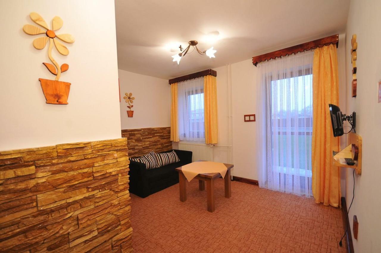 Aspen Apartment Nova Lesna Bagian luar foto